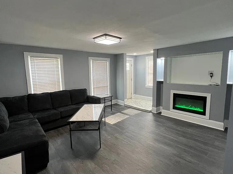 205 Ashworth Pl #1 — Photo 16