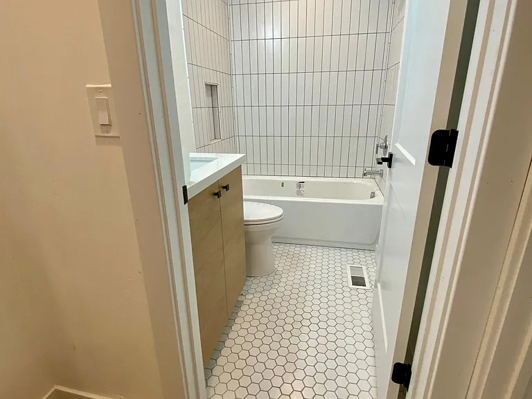 1627 S Blair St — Photo 11