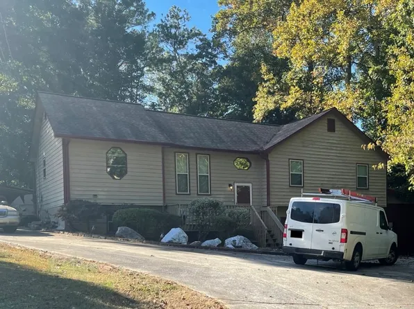 3150 Oak Leaf Ct SW, Marietta, GA 30064