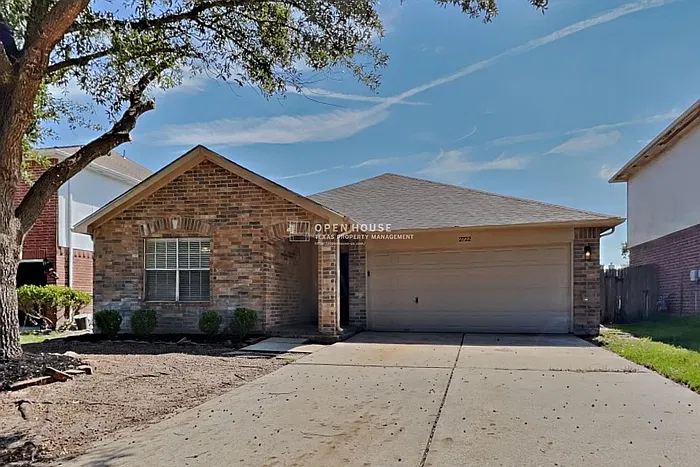 2722 Hidden Spring Vale Dr