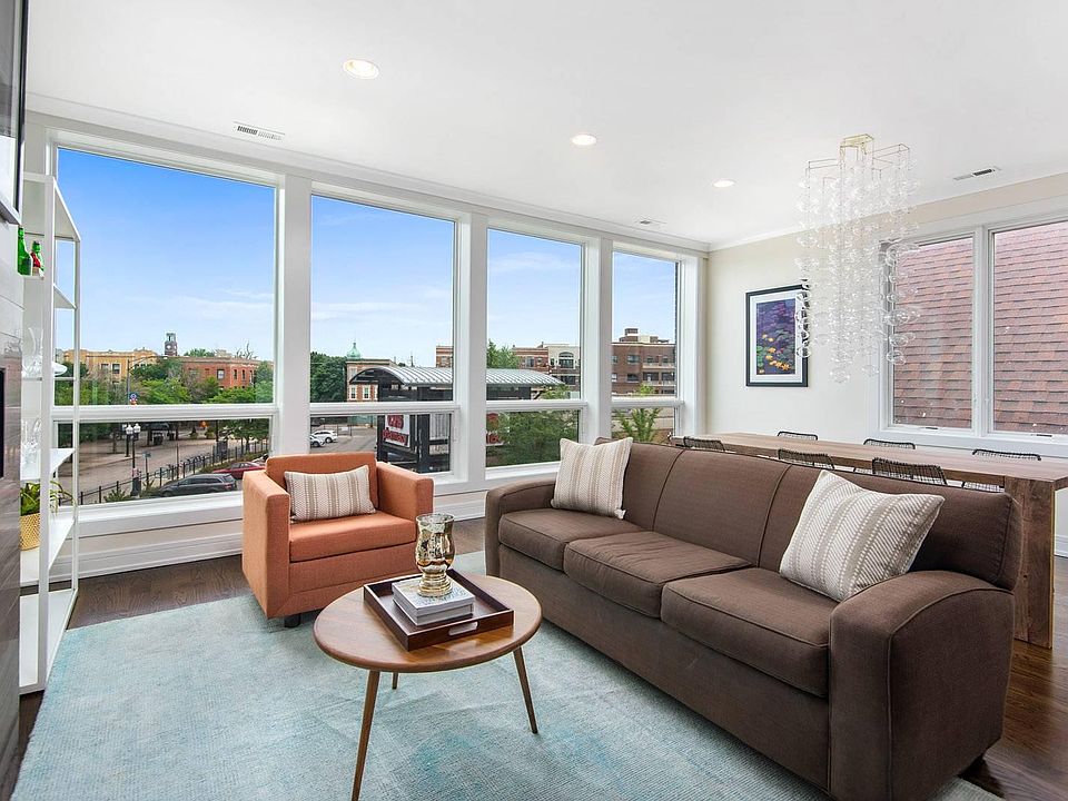 1st image of 4056 N Lincoln Ave #2