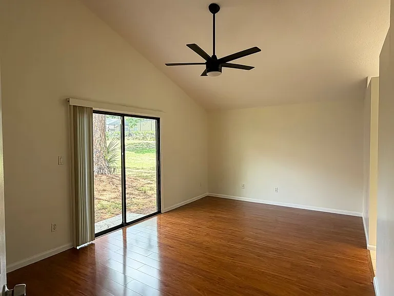 7386 Spring Villas Cir — Photo 10