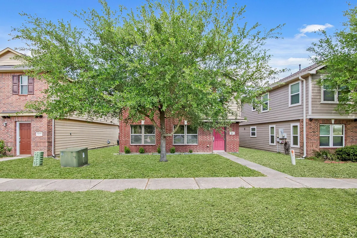 Building Photo - 1223 Grassy View Dr
