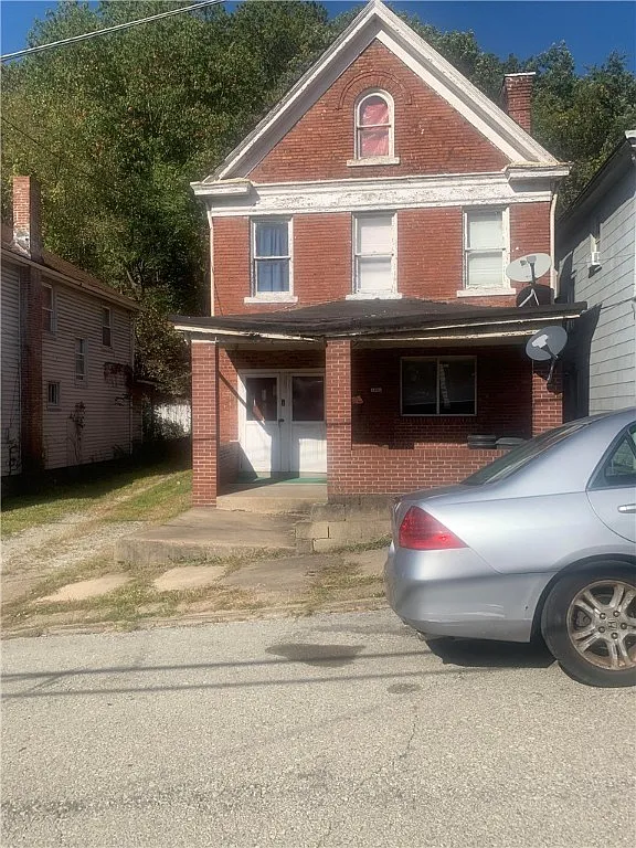 1001 Oak Ave photo 1
