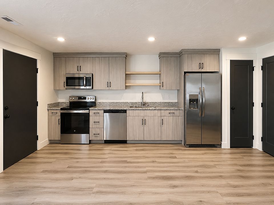 1st image of 2539 W Scenic Dr #1