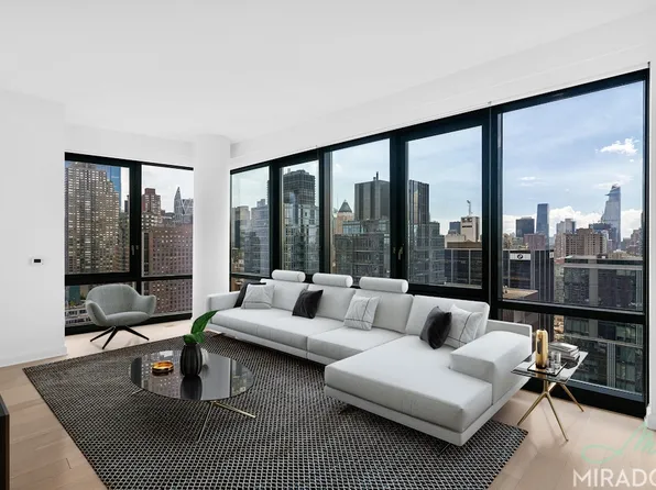 21 West End Avenue 3209 image 1 of 28