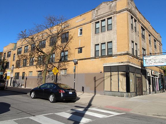 2nd image of 3718 W Fullerton Ave #3D