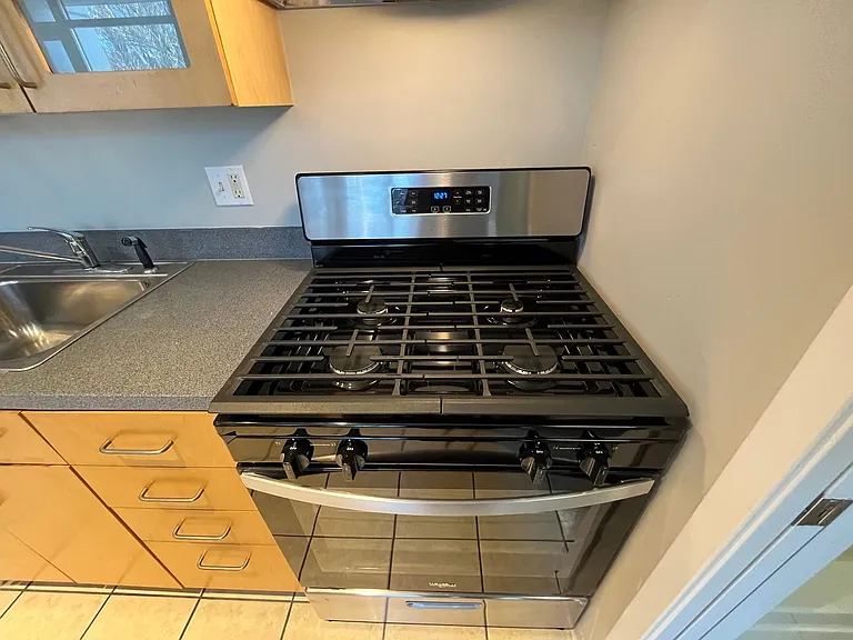 533 NE Holladay St #402 — Photo 14