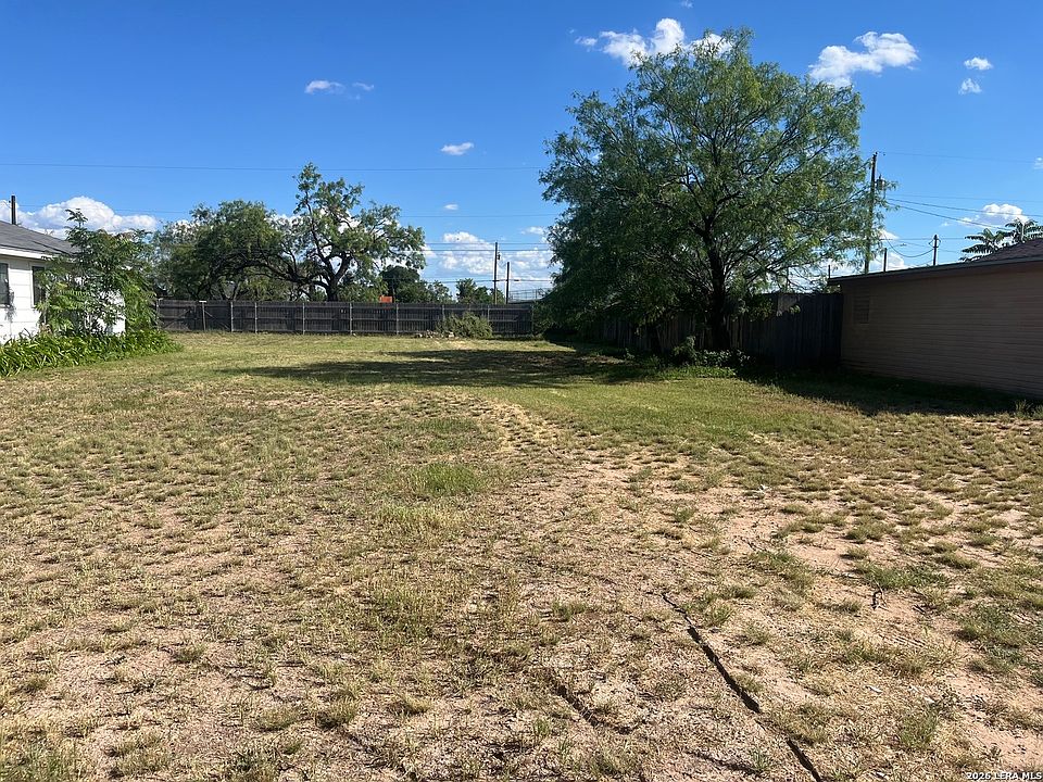 1st image of 417 W Avenue X LOT 25