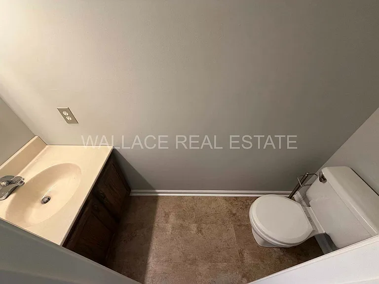 6919 Yellow Oak Ln — Photo 9