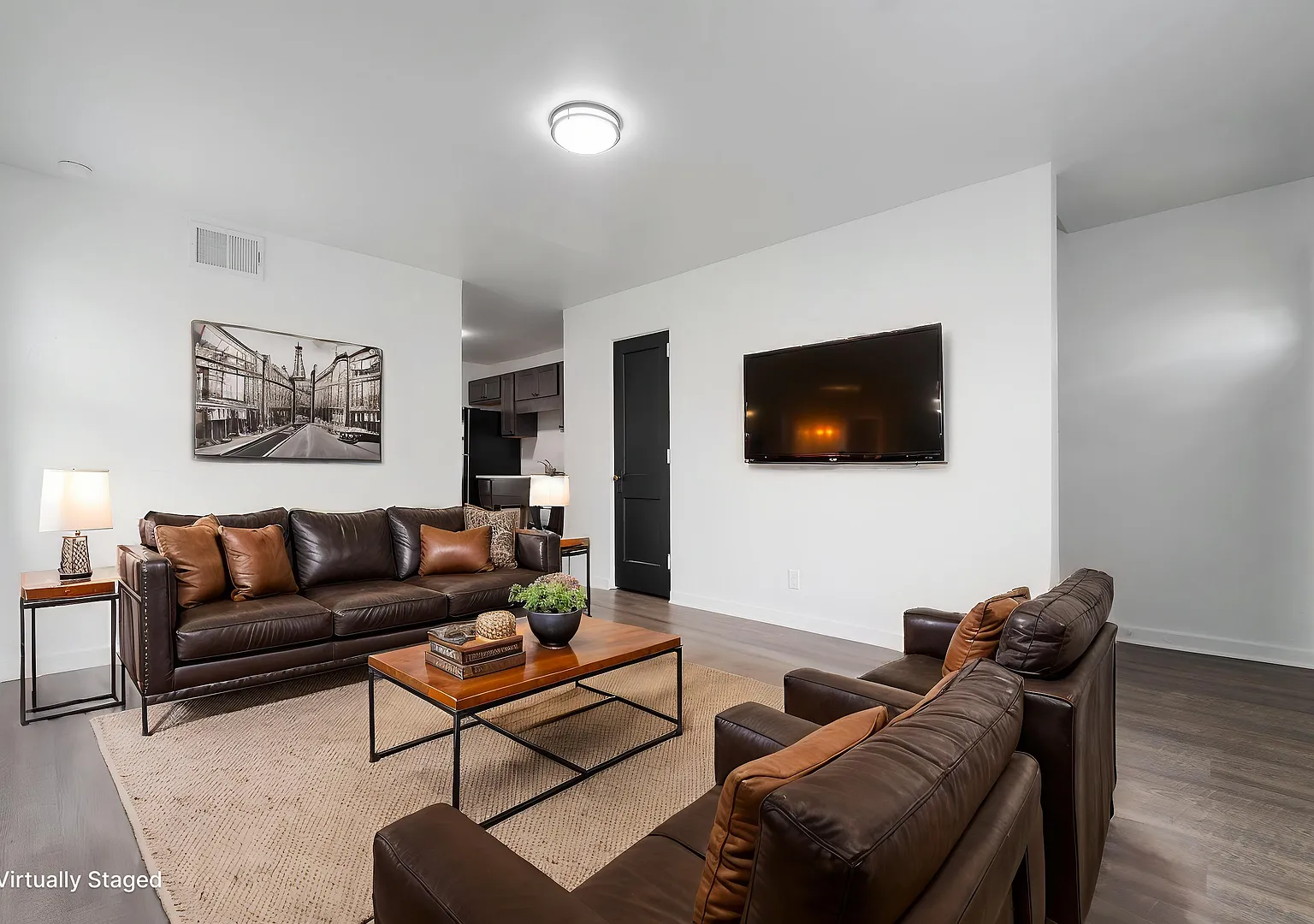 Newly Renovated 2BR townhome in Scenic Hills Midland! — Photo 2