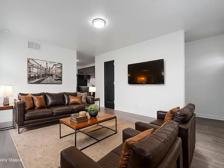 21 Midland Heights Cir #F — Photo 11