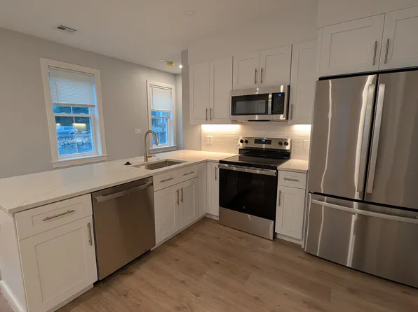 123 Kenrick St #6, Brighton, MA 02135