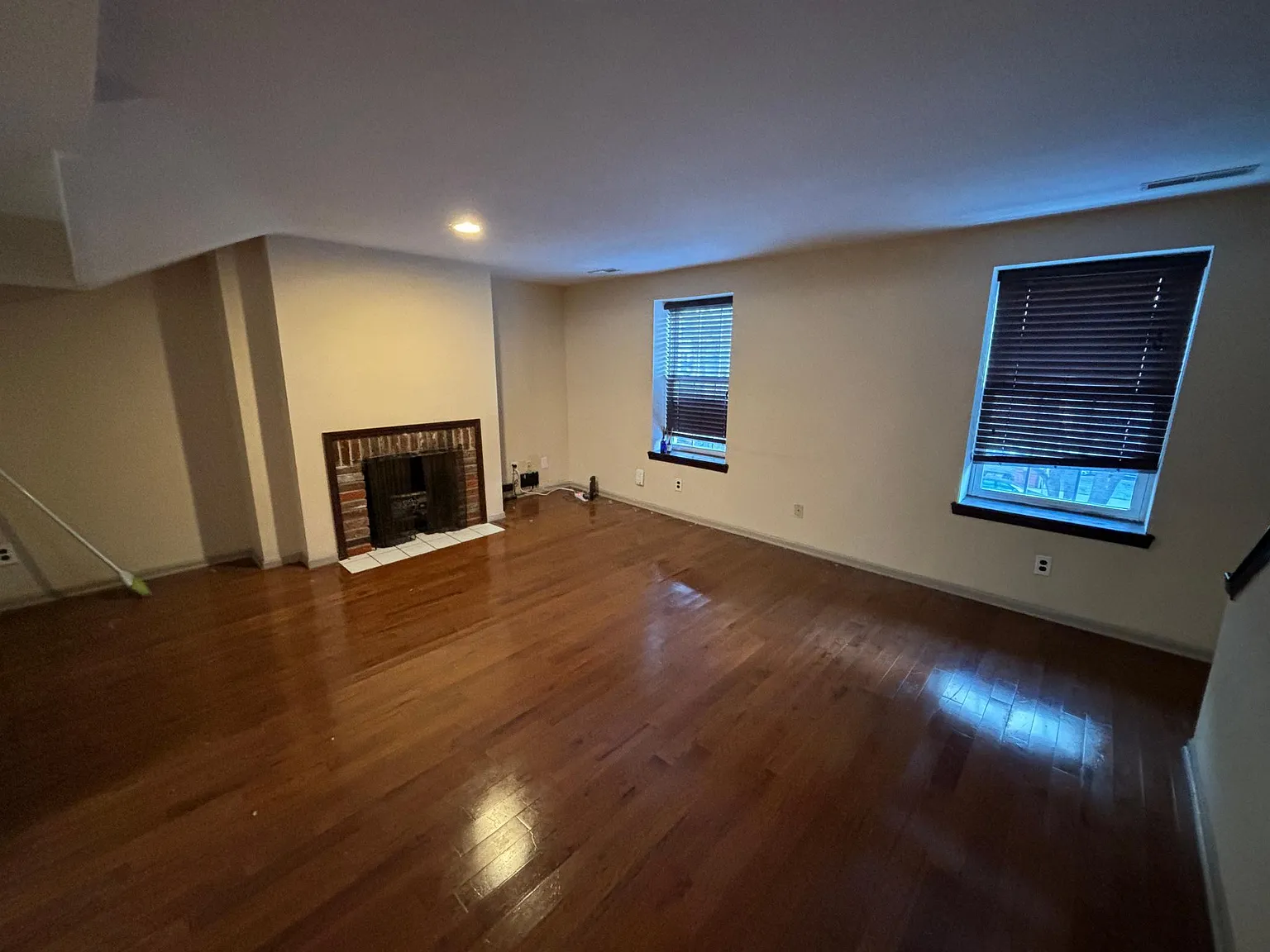313 Bainbridge St — Photo 3