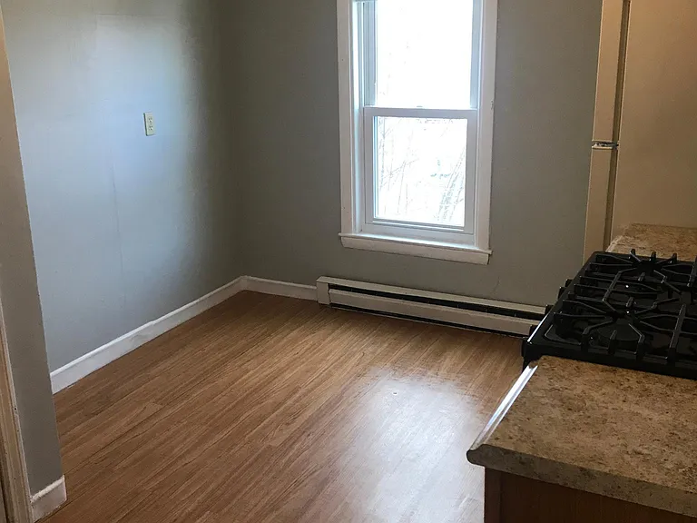 9 Linwood St #3 — Photo 2