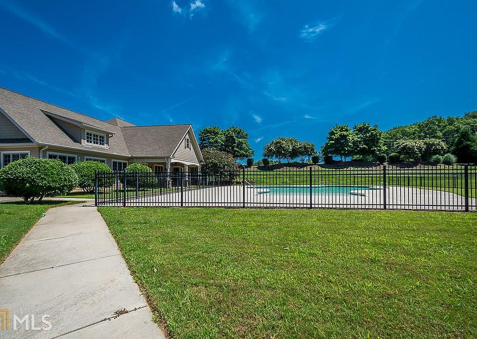 2nd image of 904 Wind Dance Ct