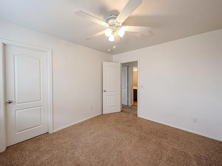 12039 W Leather Ln — Photo 26