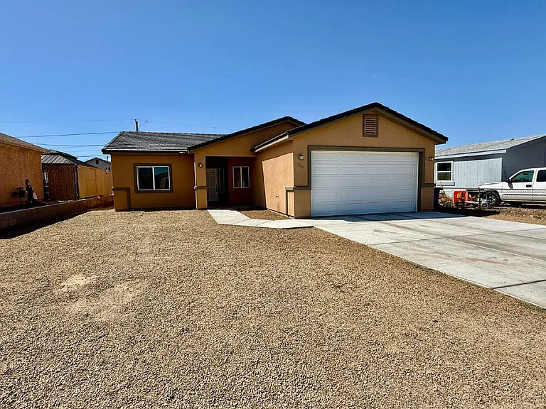 1530 Jose Ave — Photo 2