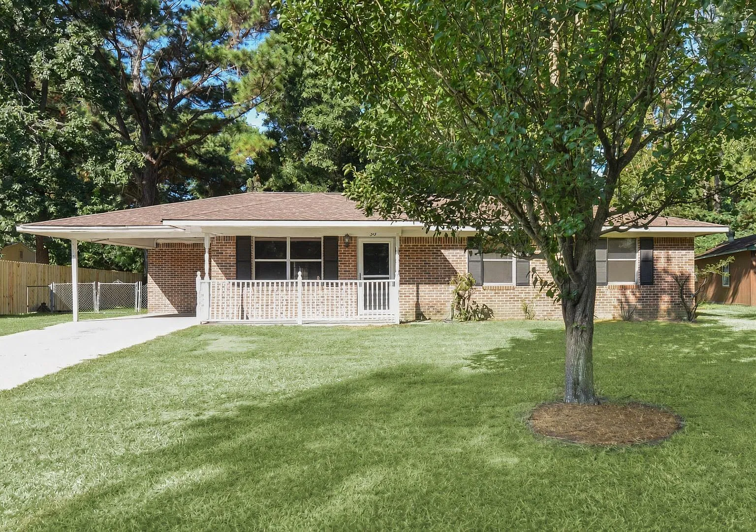 Move-In Special: Get your second month FREE when you sign a lease by November 1! — Photo 1