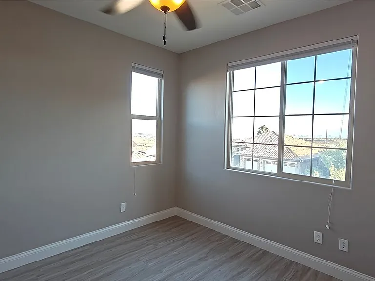 2868 Josephine Dr — Photo 37