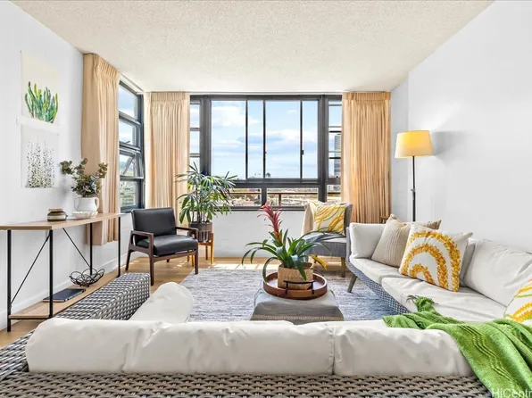 750 Kaheka St APT 702, Honolulu, HI 96814