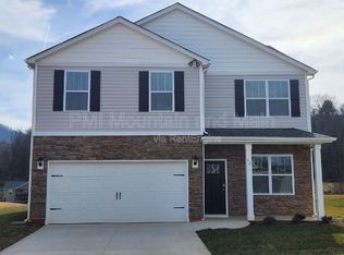 92 Queen Valley Way, Waynesville, NC 28786