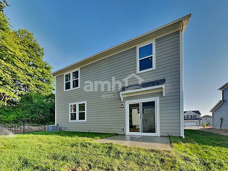 319 Pine Hill Ct — Photo 23