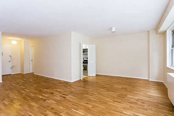 Rented by Empire State Properties | media 20