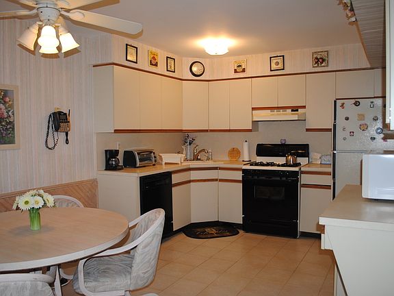 2nd image of 71 Gina Ct