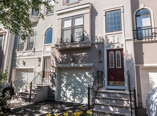 425 Manchester Dr, Nutley, NJ 07110