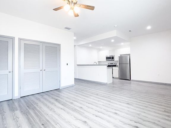 3rd image of 5230 Eggleston Ave