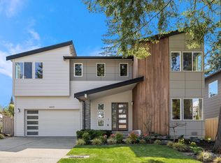 8435 SE 37th St, Mercer Island, WA 98040