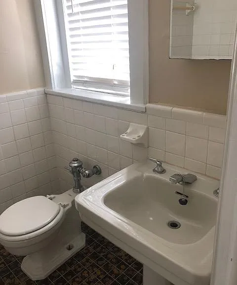 702 Redgate Ave #7 — Photo 9