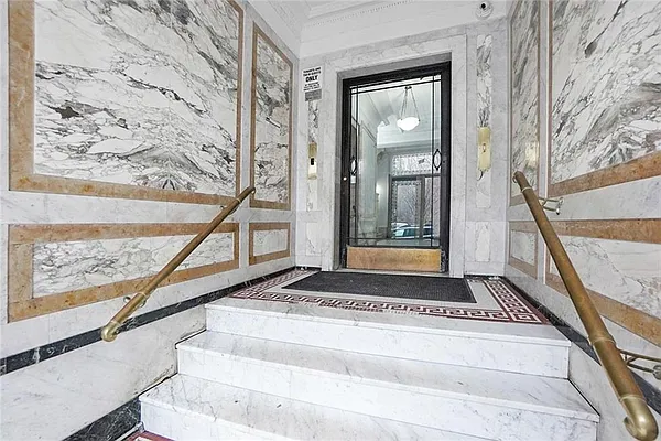 Rented by Remax Edge | media 44