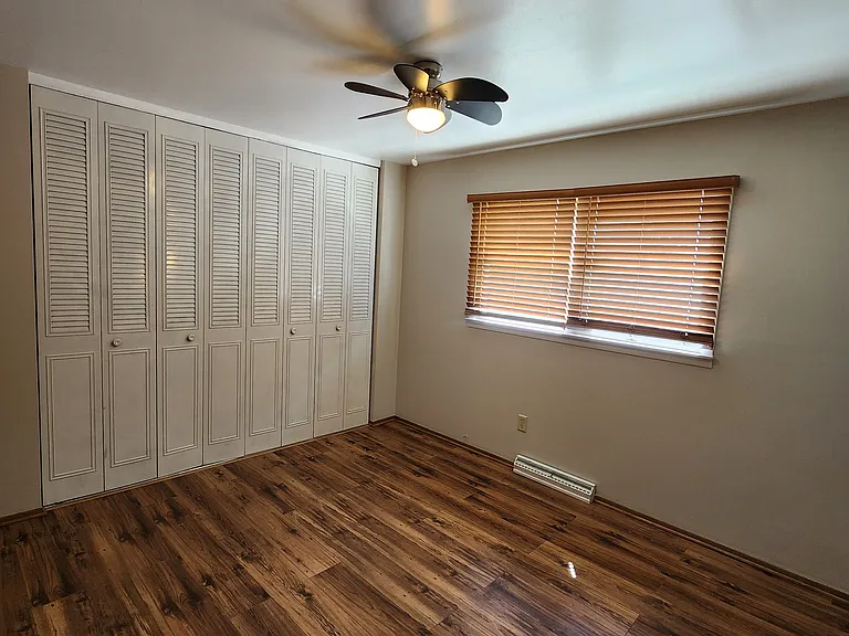 303 Michigan Ave #B — Photo 11