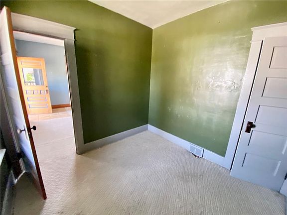 4th image of 3320 Burton Ave