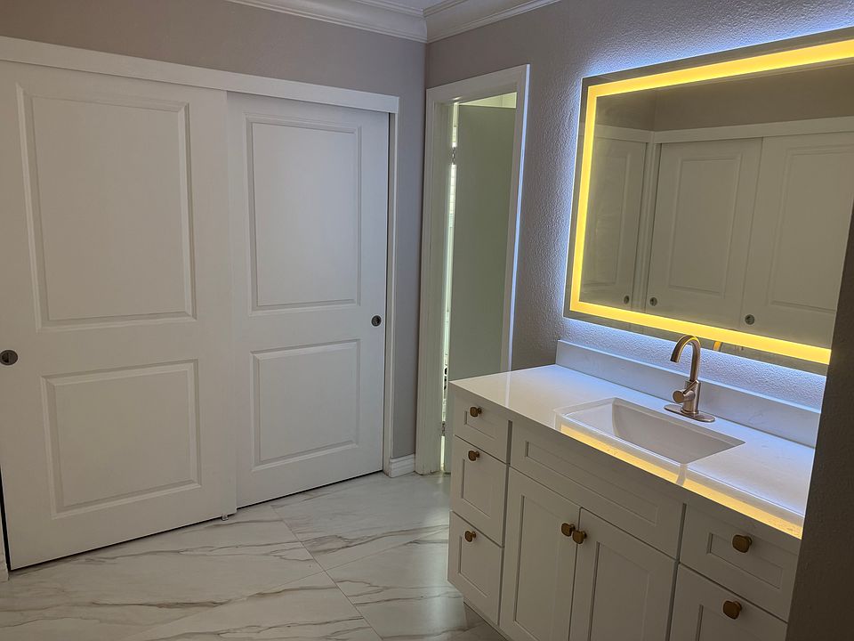 1st image of 2613 S Lexington Pl