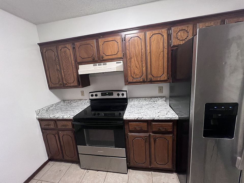 1st image of 117 Park Pl