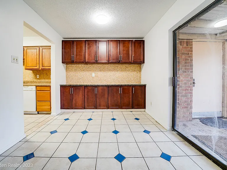 4009 N Garland Ave #3 — Photo 6