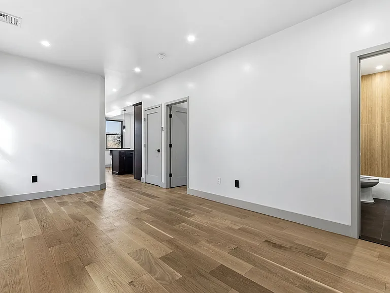 388 Warburton Ave #2 — Photo 8