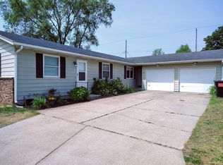 352 N Jefferson St, Zeeland, MI 49464
