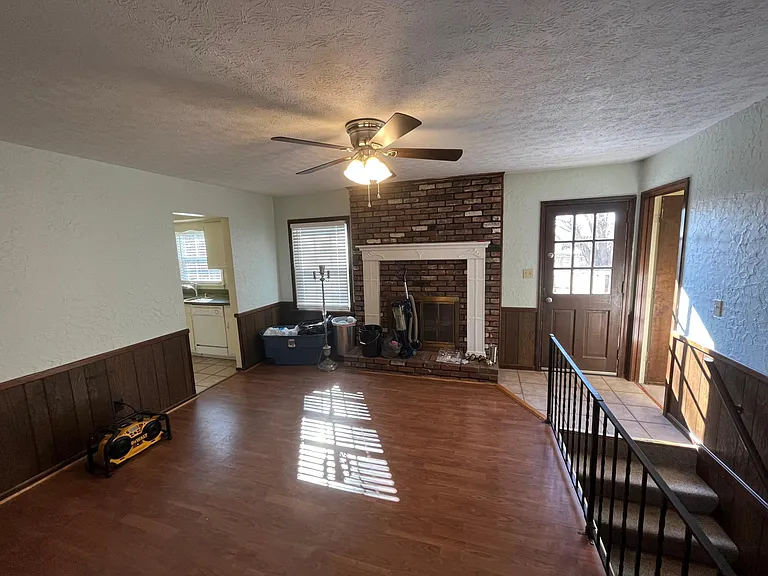 9904 Sprig Way — Photo 9