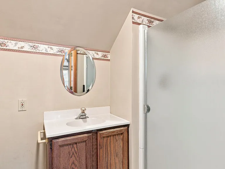 2112 Pine St — Photo 17