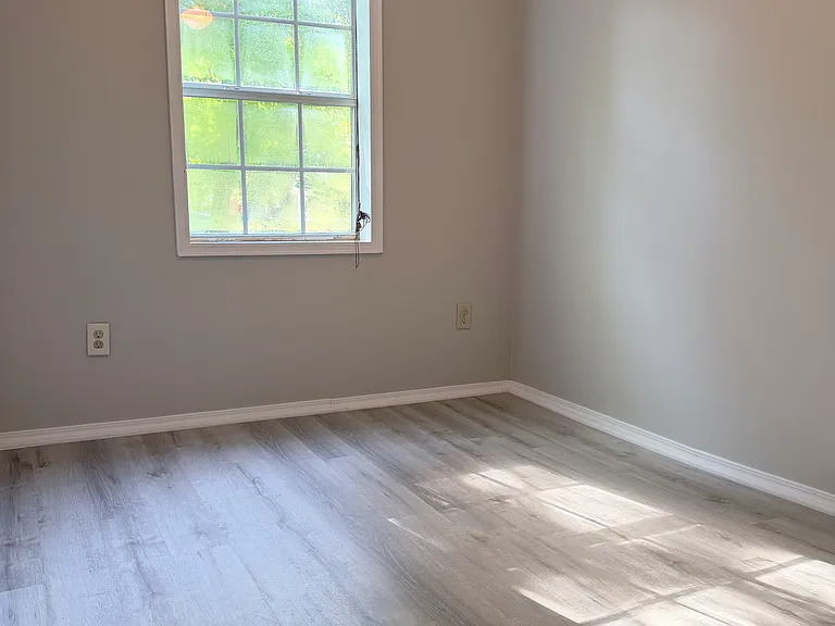 415 W Center Ave — Photo 4
