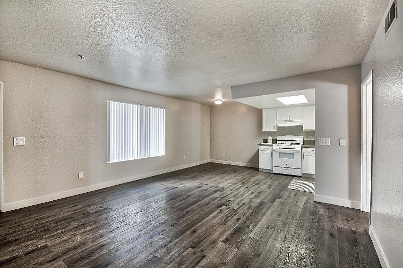 2nd image of 510 N Mortimer St