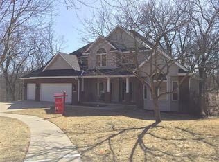 3205 Silverthorne Rd NE, Cedar Rapids, IA 52402