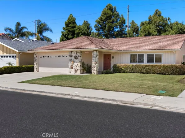 6811 Red Coach Dr, Huntington Beach, CA 92647