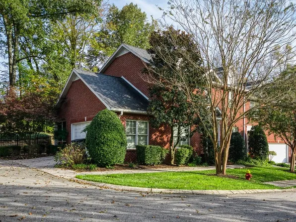 738 Maple Point Dr, Cookeville, TN 38501