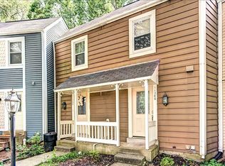 11266 Silentwood Ln, Reston, VA 20191