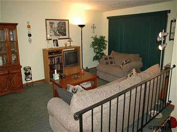 4th image of 15119 Greene Ave